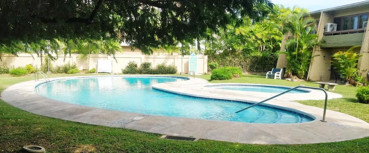 1Br, 24Hr Security - City Charm With Poolside Peace location