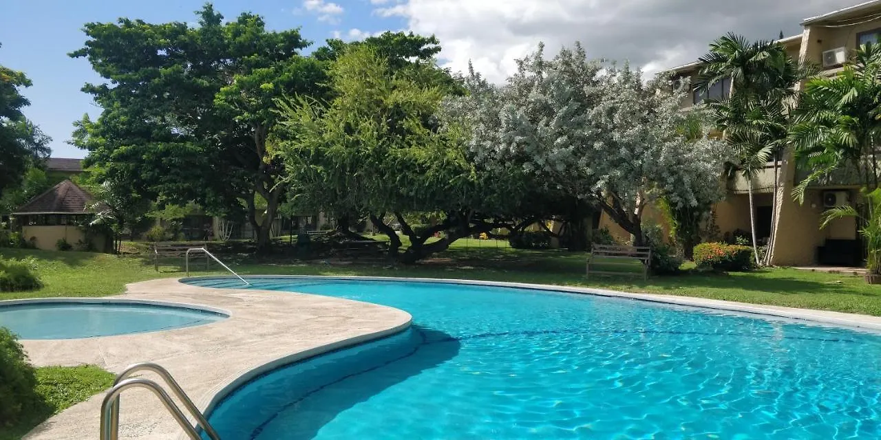 Apartment 1Br, 24Hr Security - City Charm With Poolside Peace Port of Spain Trinidad And Tobago