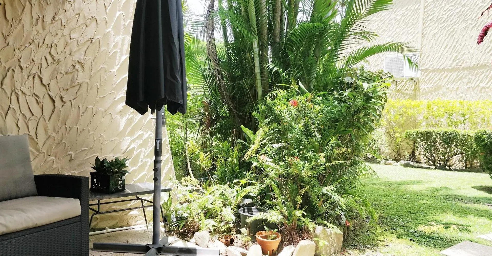 1Br, 24Hr Security - City Charm With Poolside Peace Port of Spain 0*,  Trinidad And Tobago