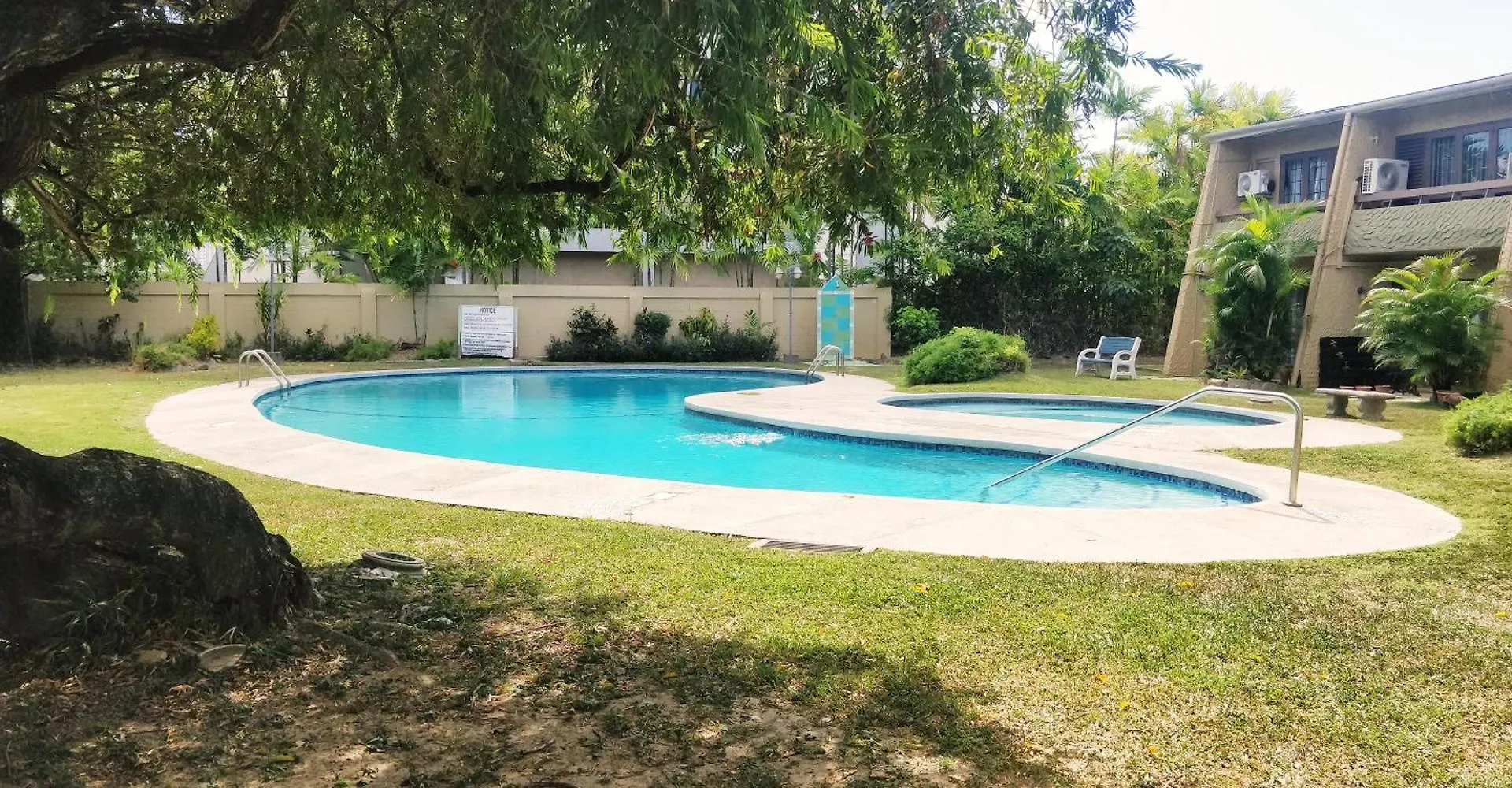 1Br, 24Hr Security - City Charm With Poolside Peace Port of Spain Apartment